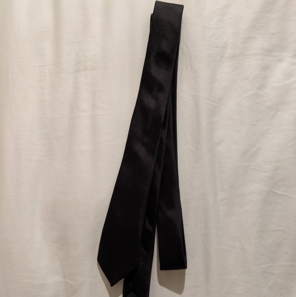 Shiny Skinny Black Zara Tie